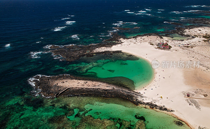 航拍的海滩De La Concha, El Cotillo, Fuerteventura，加那利群岛，西班牙。